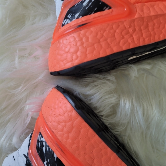 Adidas Ultraboost Kids Size 5.5 Signal Orange Color - Picture 4 of 6